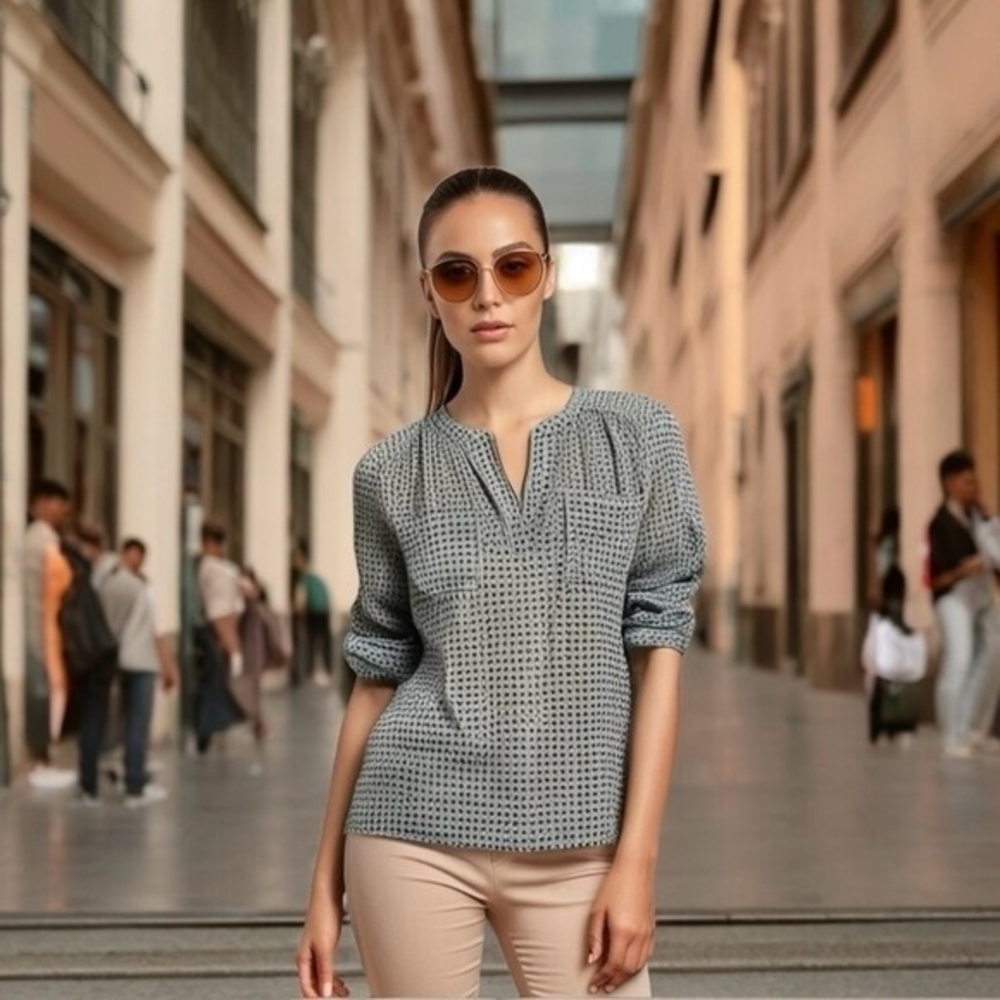 DALIA Womens Black White Geometric Print Blouse Size M Long Sleeve Rayon V-Neck